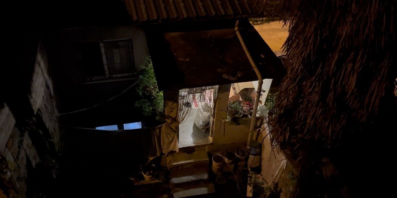 Evinin bahçesine çıktı, hayatının şokunu yaşadı