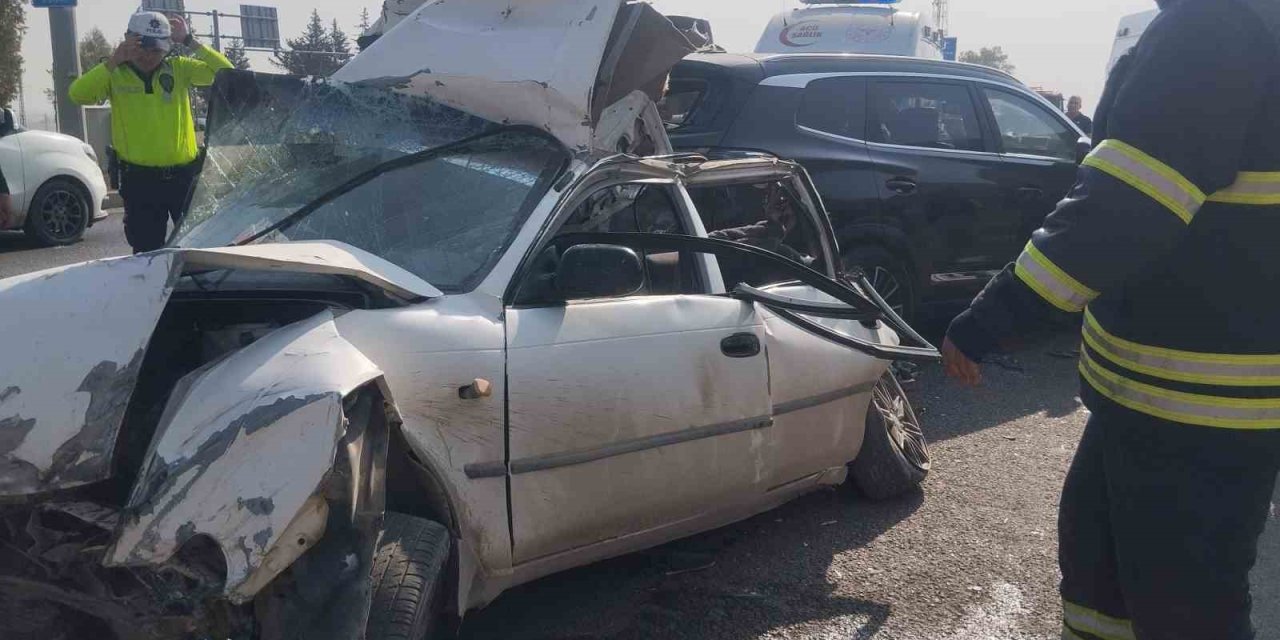 Kontrolden Çıkan Tır 5 Aracı Biçti