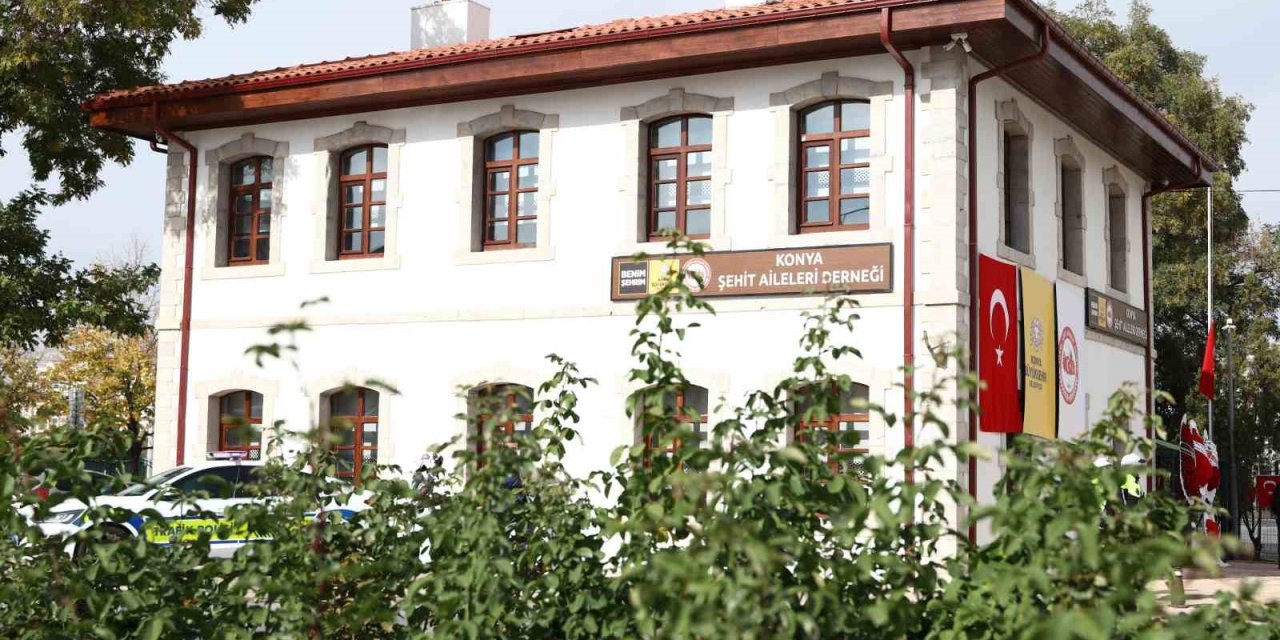 Konya Büyükşehir tarafından yenilenen Şehit Aileleri Derneği binasının açılışı dualarla yapıldı