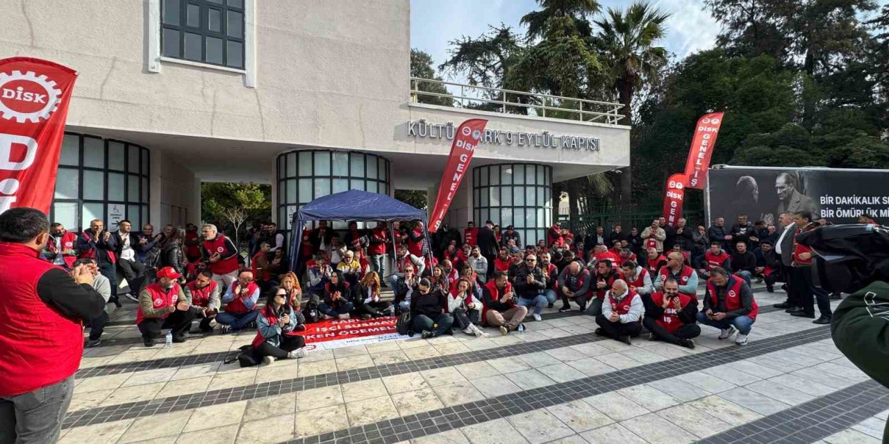 İzmir Büyükşehir Belediyesi olaysız gün geçirmiyor