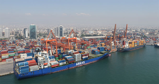 Mersin Limanı Tarihi Gününü Yaşadı: Dev Gemi MSC IRINA'yı Ağırladı