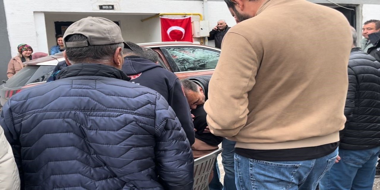 Şehit Emre Mercan'ın ailesi Eskişehir’e döndü, annenin ağıtları yürek dağladı