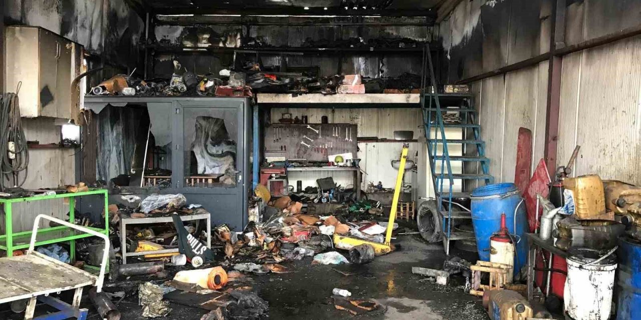 Konya Ereğli Sanayi Sitesi’nde Büyük Yangın: 9 İş Yeri Kül Oldu