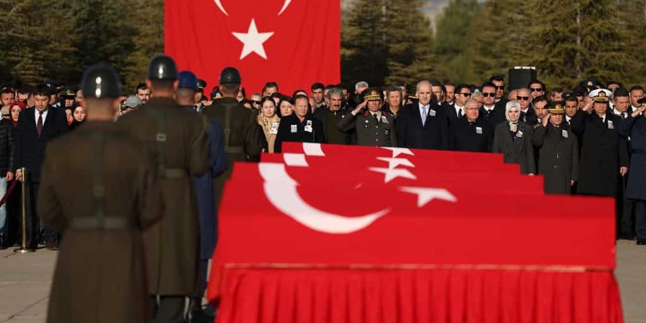 Gürcistan’daki uçak kazasında şehit olan 20 asker için tören düzenlendi