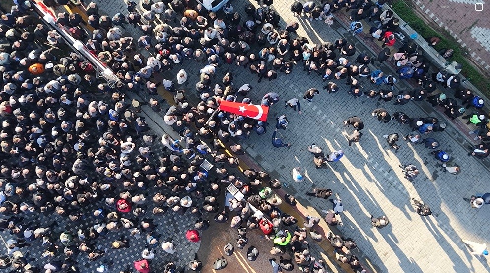 Bursalı şehit binbaşıyı binlerce kişi uğurladı