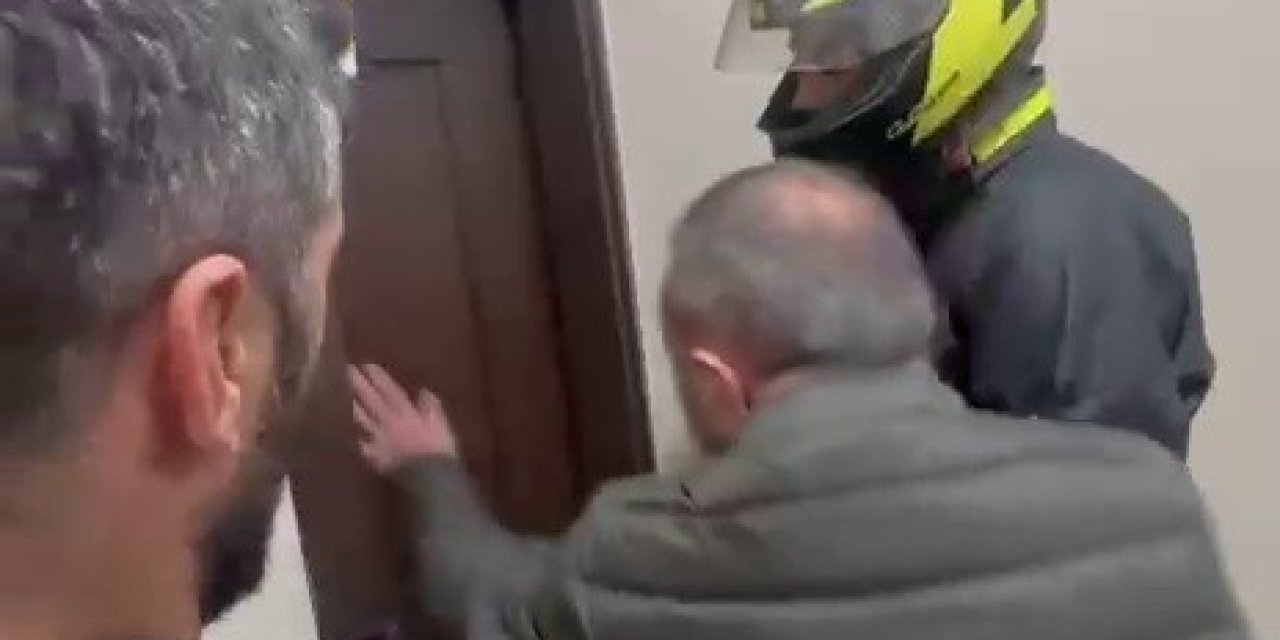 Kurye Kılığına Giren Polis, 77 Yıl Hapisli Dolandırıcıyı Yakaladı