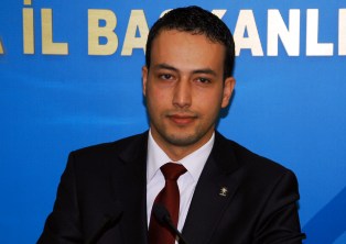 Türk seçim çalışmalarına devam ediyor
