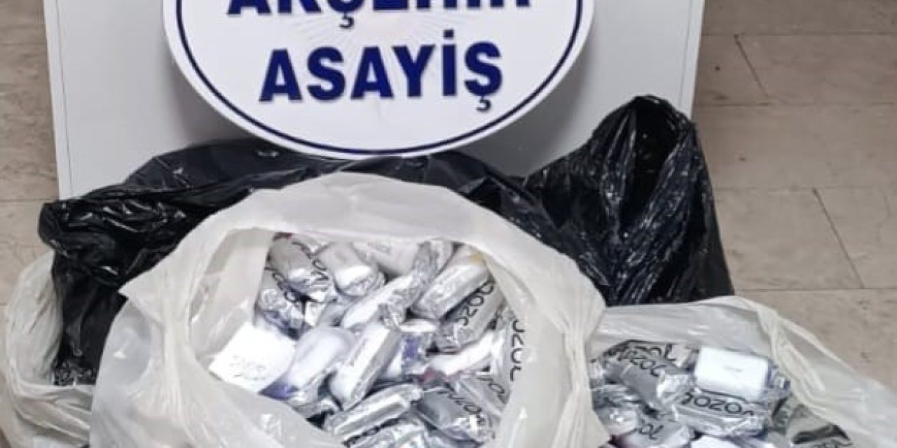 Akşehir’de gümrük kaçağı tütün mamülleri yakalandı