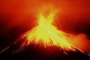 Azerbaycan'da volkan patladı