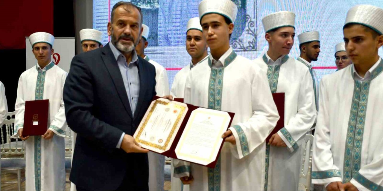 Akşehir’de 22 hafız için icazet merasimi