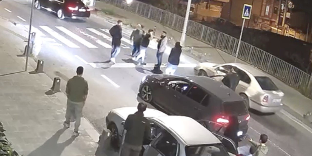 İşten çıkarılan genç kız sinir krizi geçirdi