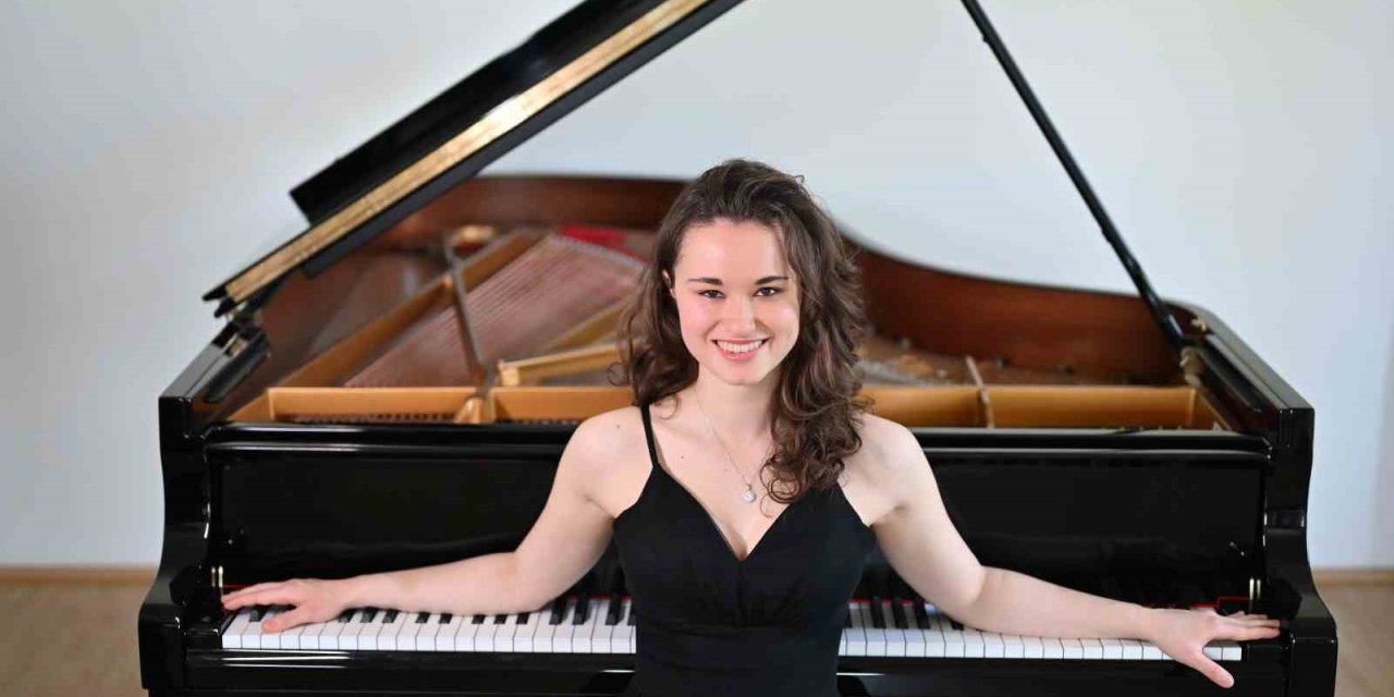 Nehir Özzengin Forbes'un "30 Altı 30" Listesinde!