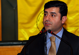 Demirtaş'tan Tatlıses açıklaması
