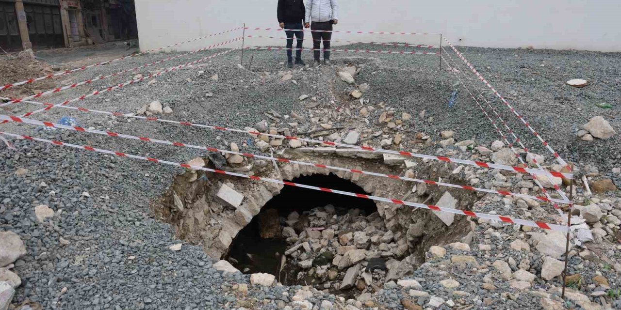 Asrın felaketi, tarihi su kanalını ortaya çıkardı