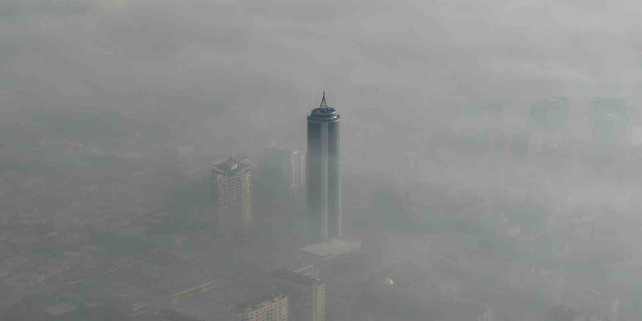 Konya Kent Merkezini Sis Bulutları Kapladı