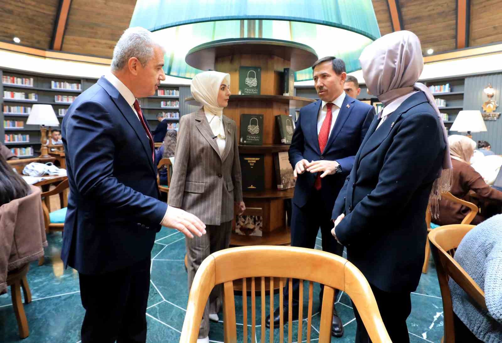 Bakan Göktaş Konya'daki bu eseri hayranlıkla gezdi