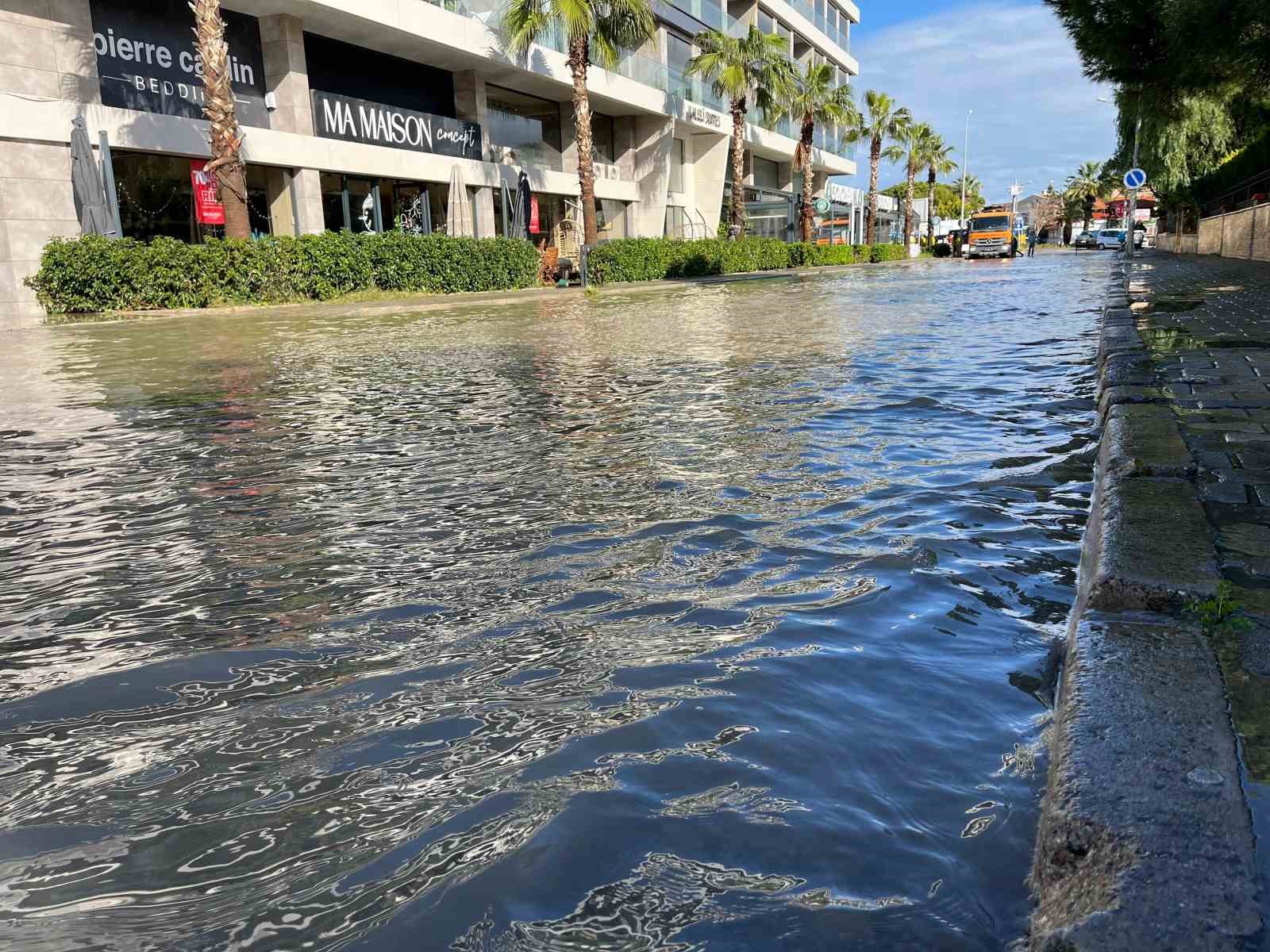 Bereket geldi İzmirli durumdan şikayet ediyor