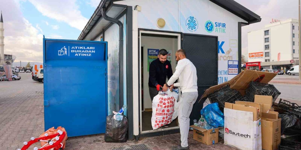 Selçuklu'nun "Atık Kumbaram" Projesiyle Çevreye Milyonluk Katkı