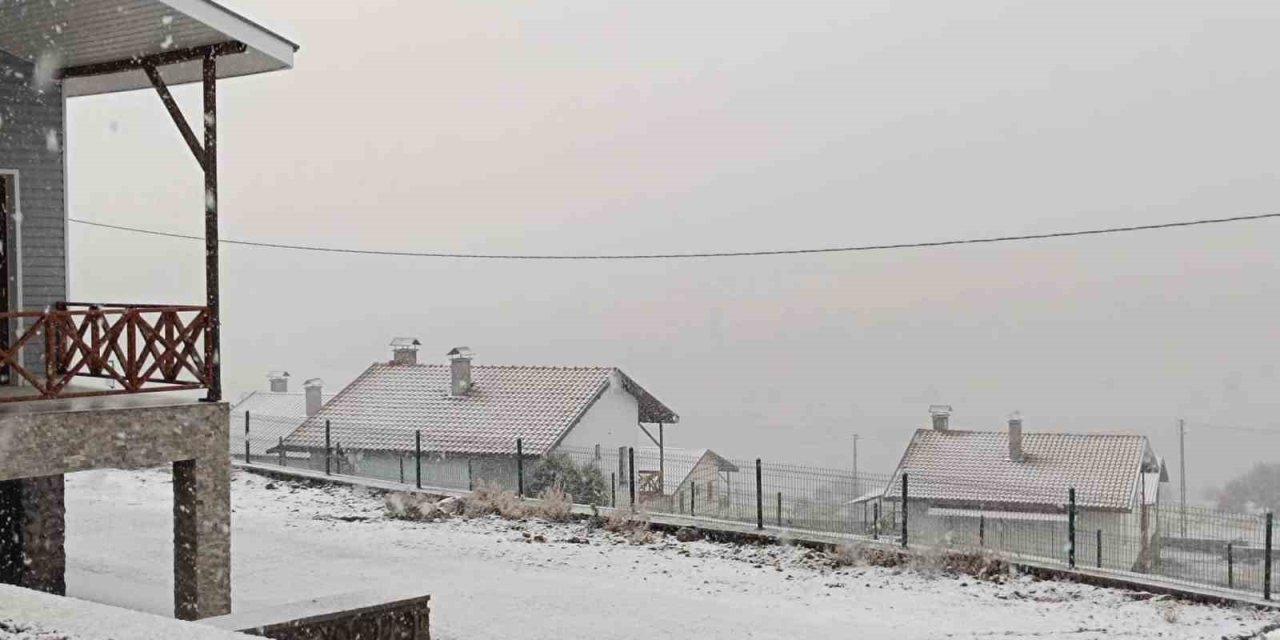 Ankara’da mevsimin ilk karı yağdı