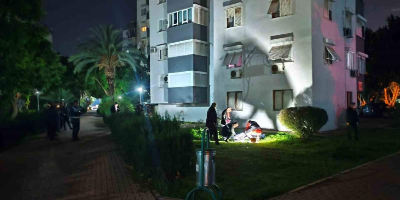 Alzheimer hastası 74 yaşındaki kadın 8. kattan düştü: Evdeki eşi fark etmedi