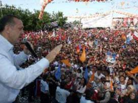 AK Parti sloganını arıyor