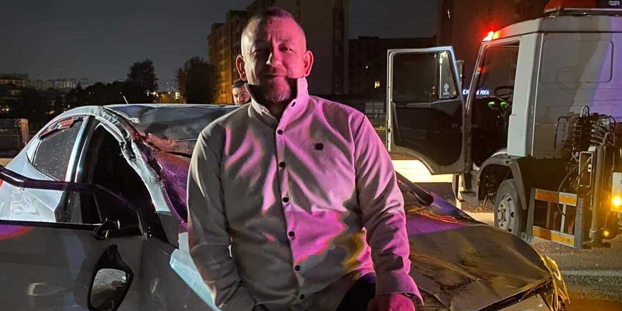 Hurdaya dönen araçtan sağ çıktı: Verdiği poz gündem oldu