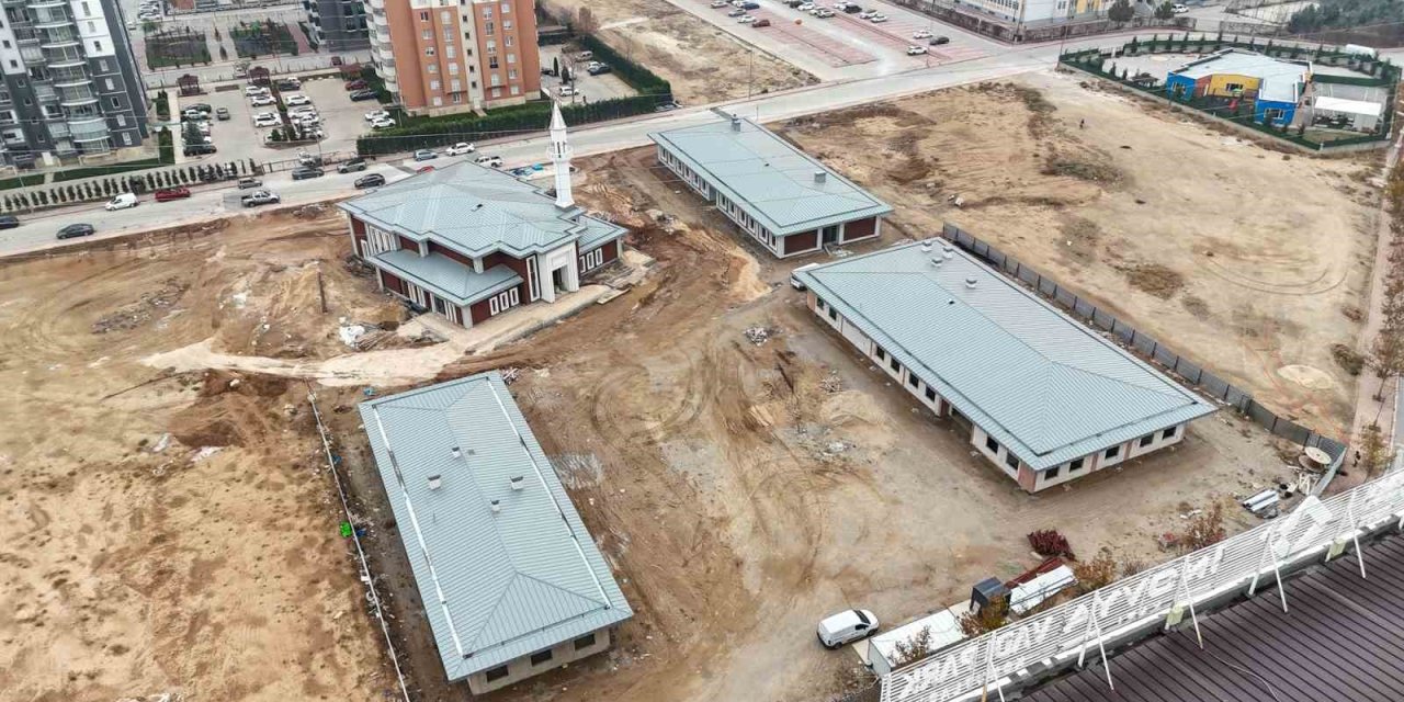 Selçuklu’da Yazır Mahallesi Külliyesi Hızla Yükseliyor