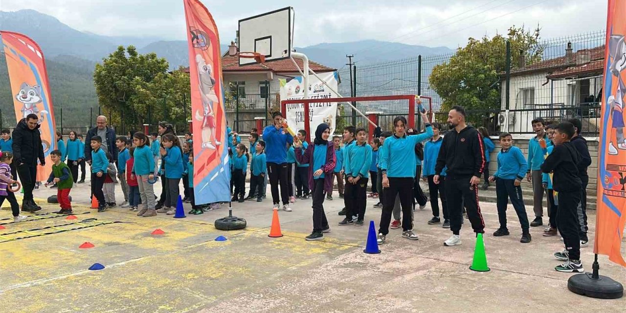 Karaman’da köy okullarında atletizm sevinci