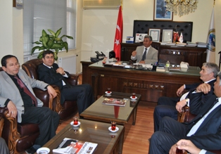 Aday adayı kesik ilçelere çıkarma yaptı!