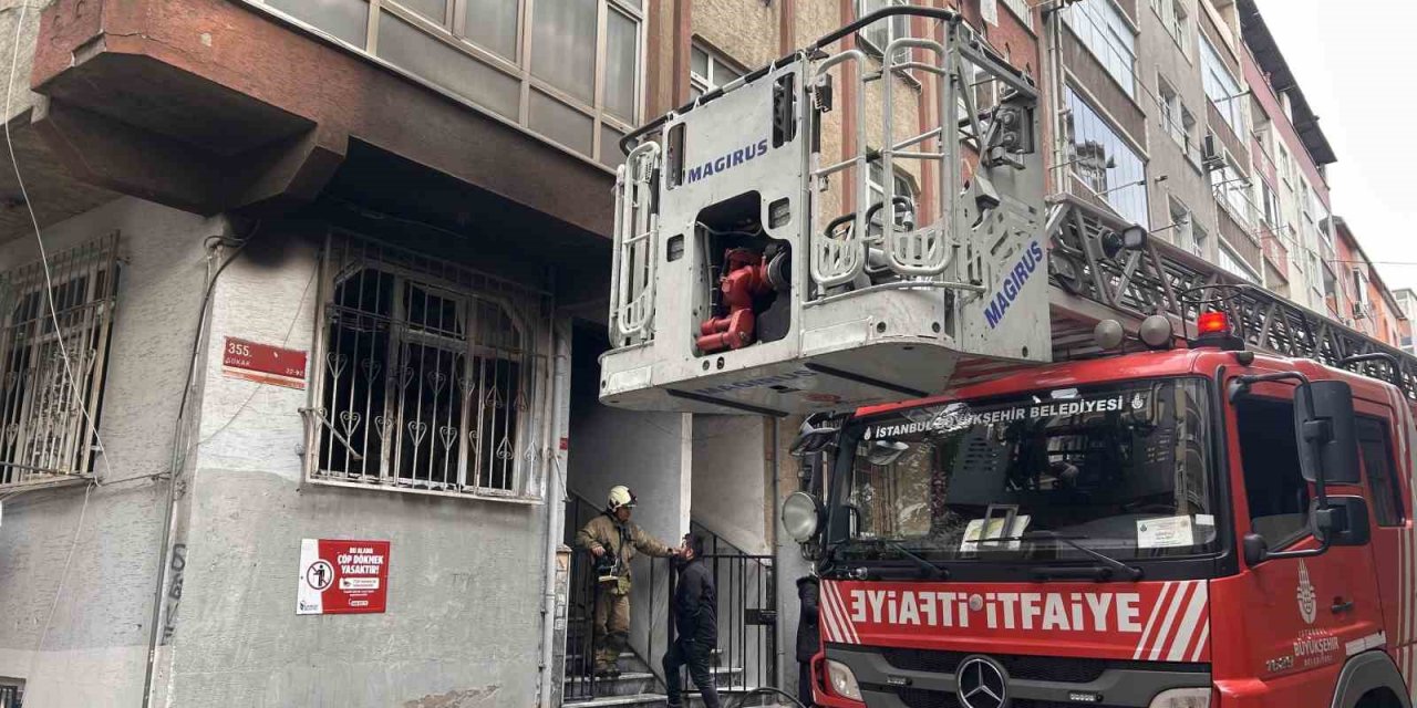 Çakmakla oynayan çocuk evi yaktı