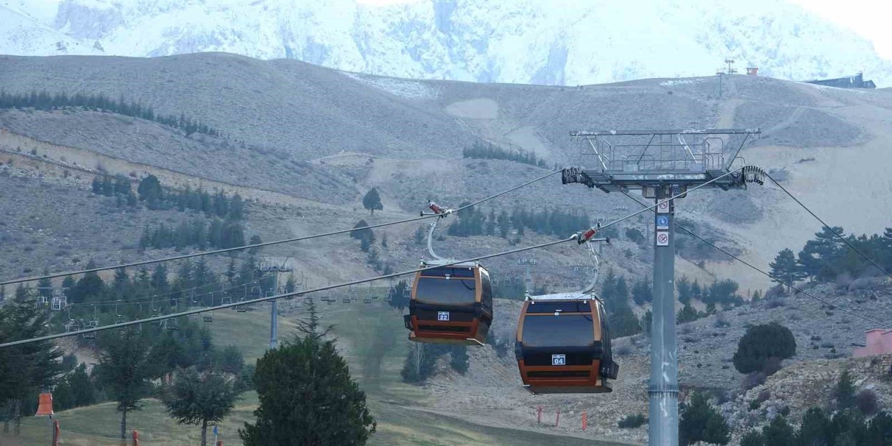 Torosların kayak merkezi karsız kaldı, pistler açılmadı