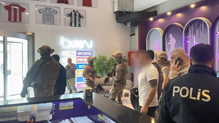 Oyuncak silahla Beinsports binasını basan şüpheliye 12 yıla kadar hapis istemi