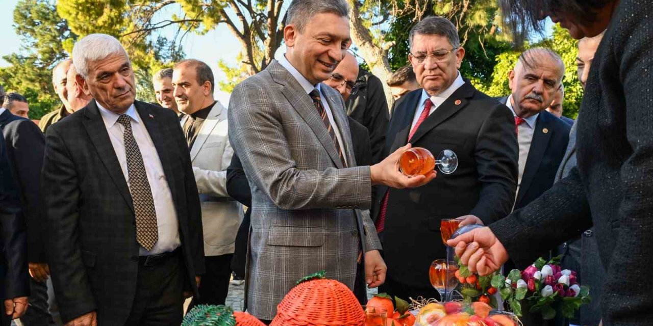 BATEM’den dünya pazarına açılan 10 yeni portakal çeşidi tanıtıldı