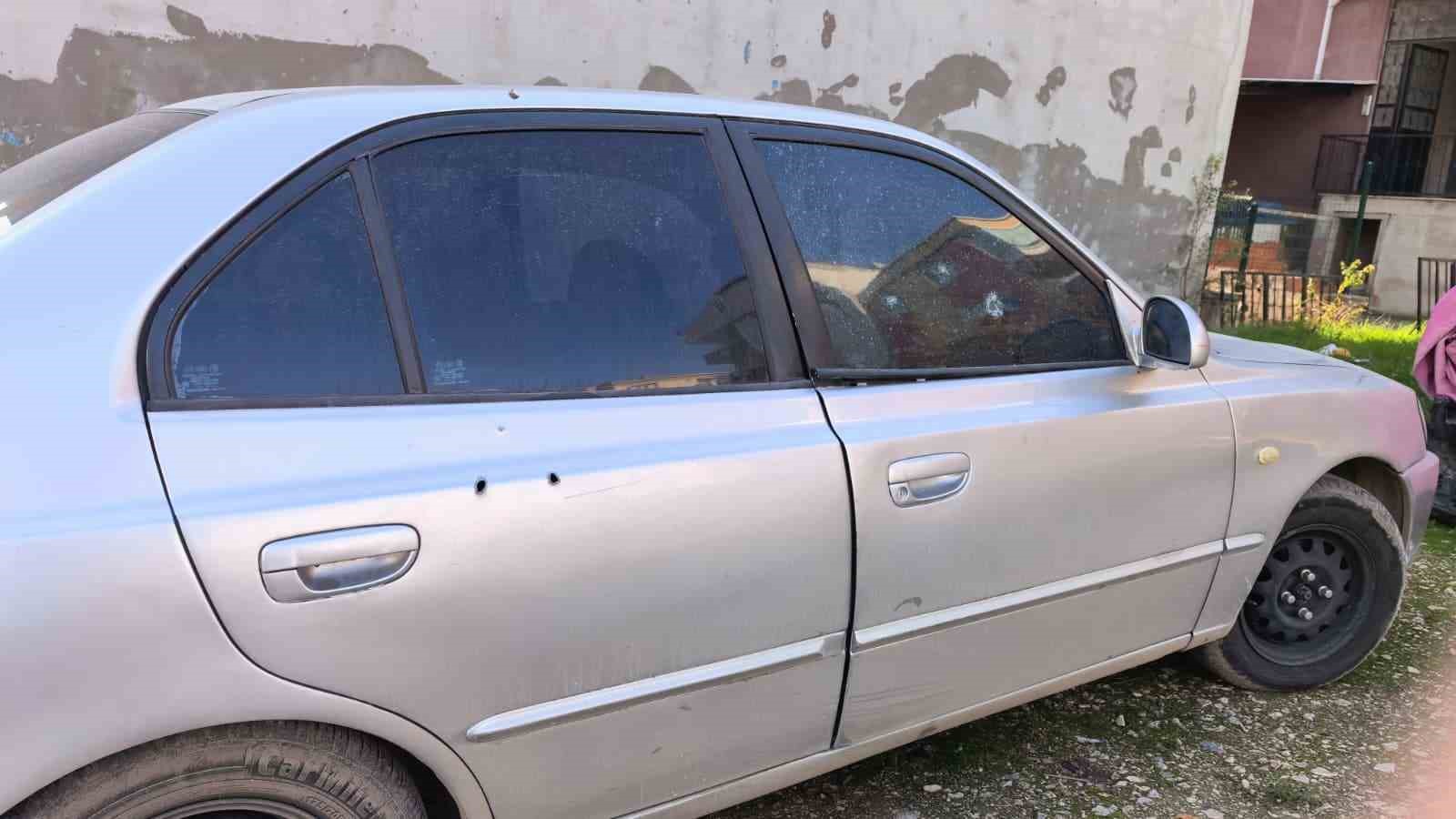 Emanet ettiği araç kurşunlandı