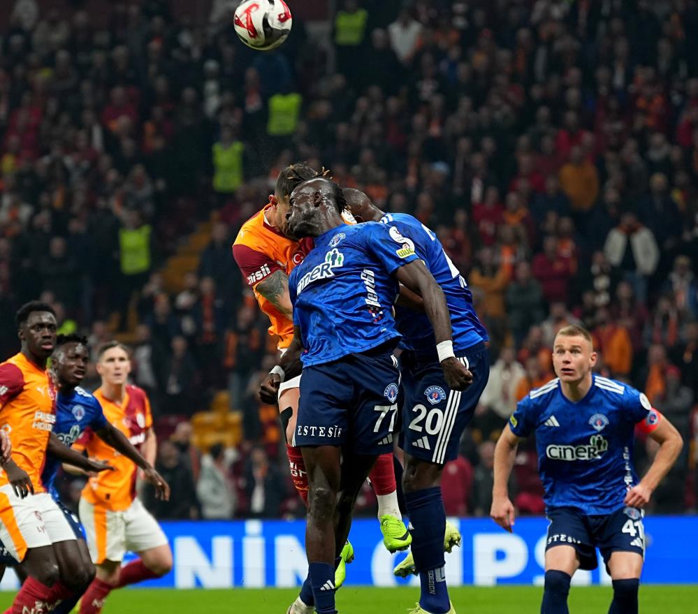 Türk Futbolu Nereye? Hiç Şut Çekemeden Galatasaray'a Mağlup Oldular