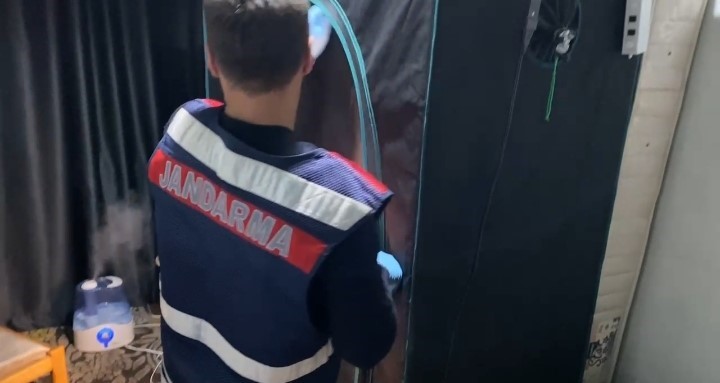 Bursa'da kapılar bir bir kırıldı