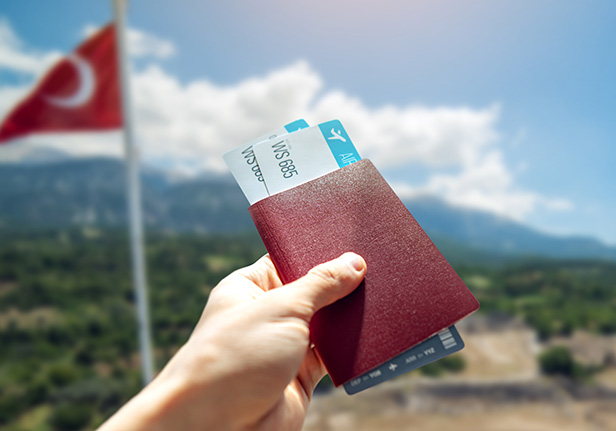 Karadağ’dan Türk vatandaşlara vizesiz seyahat kararı