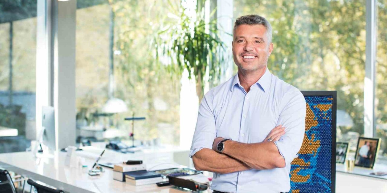 Sadettin Saran Gözaltında, Fenerbahçe Camiası Stat Önünde