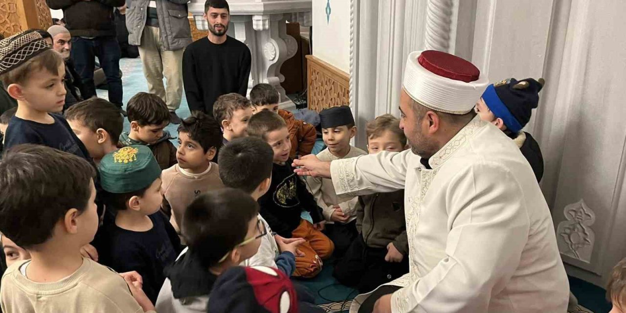 Beyşehir’de Üç Aylar Fener Alayı ve Şivlilikle Karşılandı