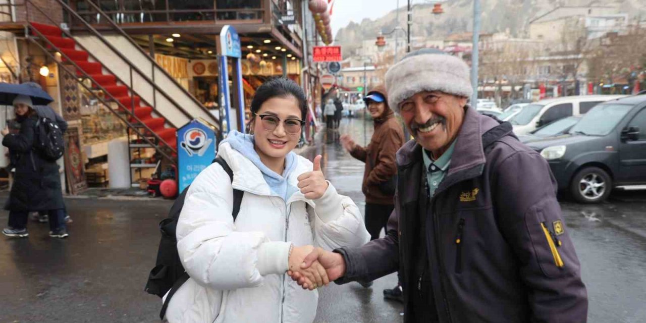 Kapadokya’nın Gönüllü Rehberi: 9 Dili Kendi Kendine Öğrendi