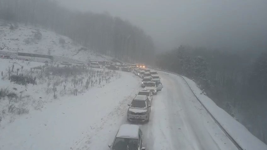 Kış turizmi gaz kesmiyor! Kar yağışını duyan rezervasyonları patlattı