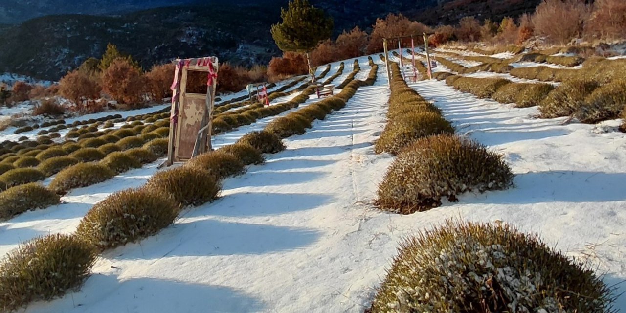 Derebucak’ta Kar Yağdı, Tarım ve Baraj Nefes Aldı