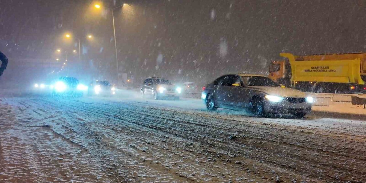 İstanbul'da Kar Sınavı: Belediye Sınıfta Kaldı