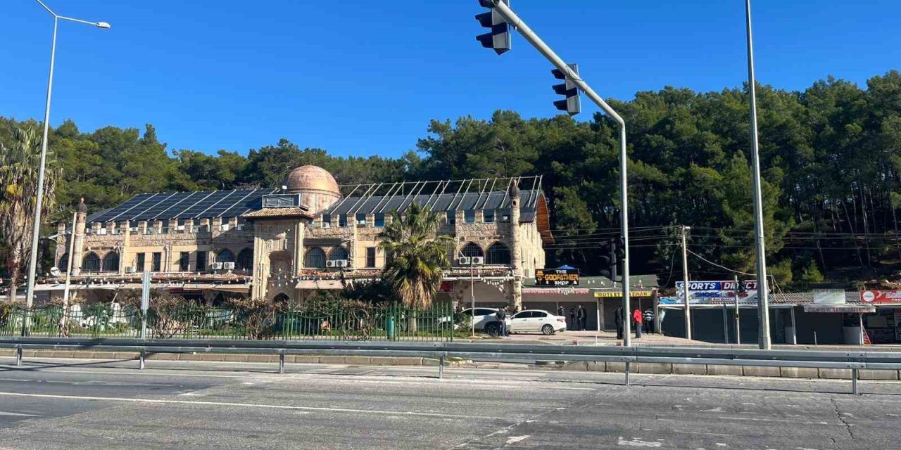 D-400’de Kavşak İptali Esnafı Zorladı! “Geçimimiz Tehlikede”