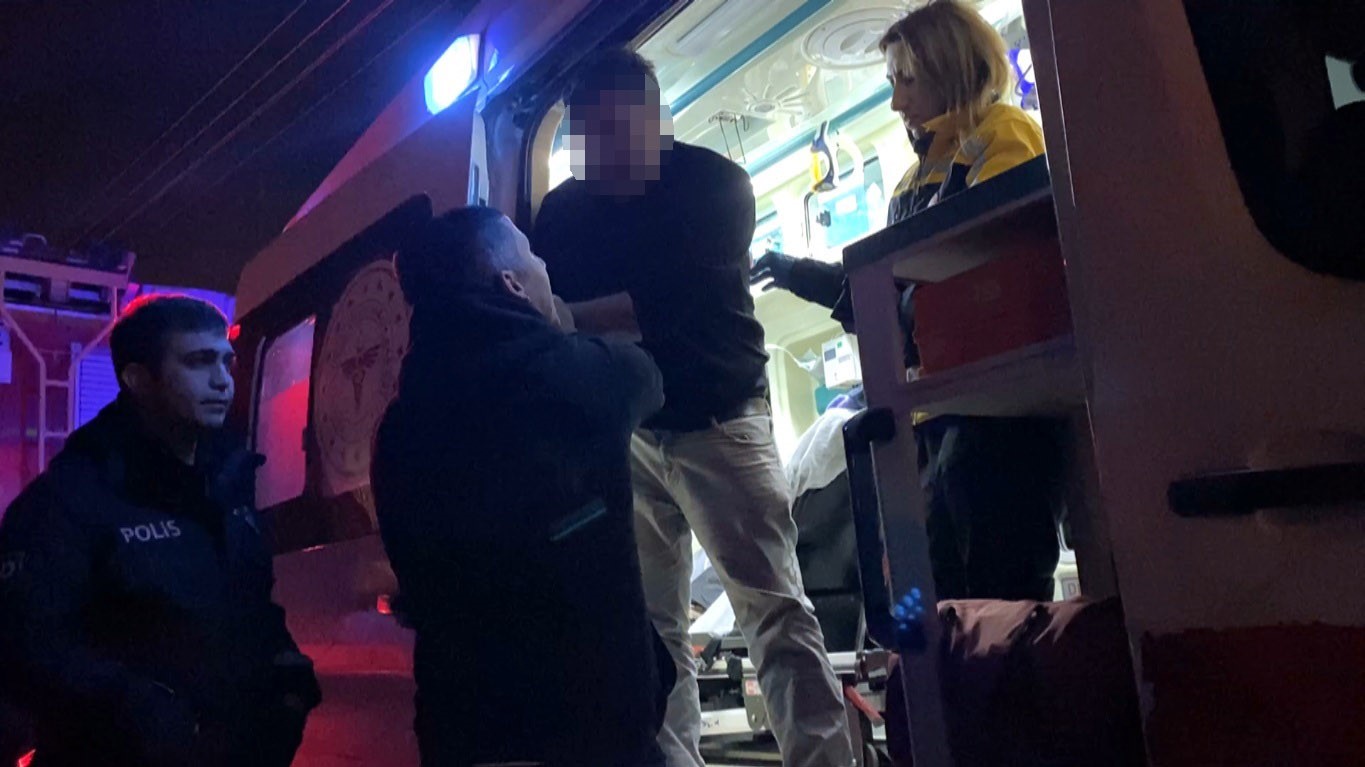 Alkollüydü ve özgüveninden hiç bir şey kaybetmedi