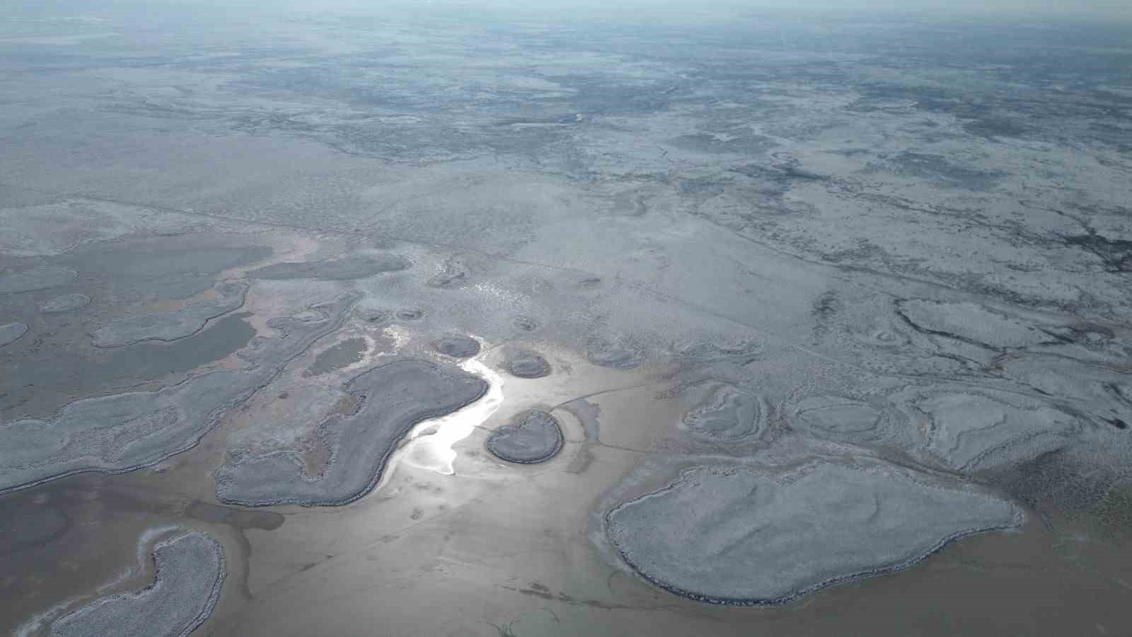 Tuz Gölü'nde umut var! Yağışlar besledi kendine geliyor