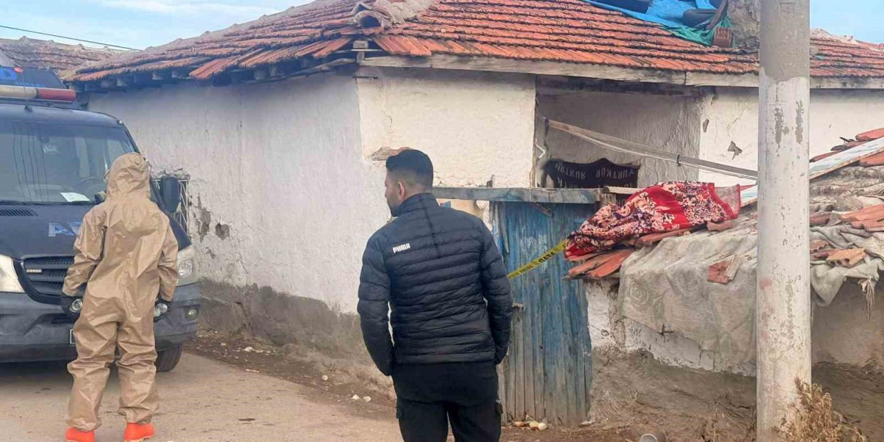 Boya yaparken bayıldılar! 1'i bebek 4 kişi yaşam mücadelesi veriyor