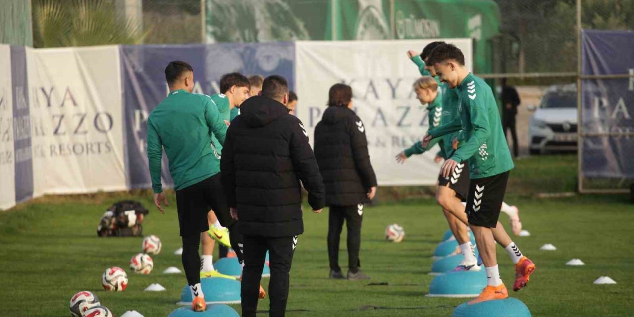 Konyaspor, Antalya’da hazırlıklarına devam ediyor
