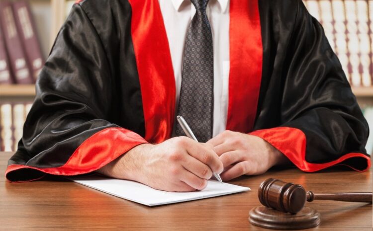 İzmir Barosu’na kayıtlı avukatın sosyal medya paylaşımları yargıya taşındı