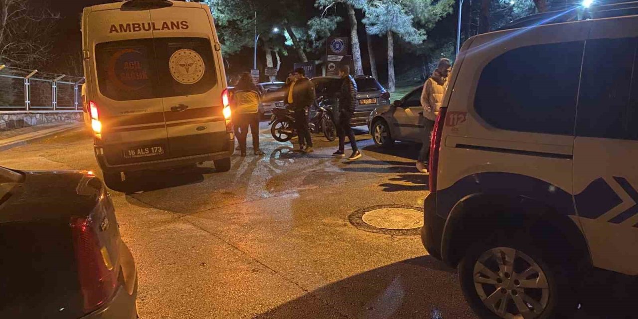 Trafik cezası yüzünden 20 yaşındaki arkadaşını bıçakladı